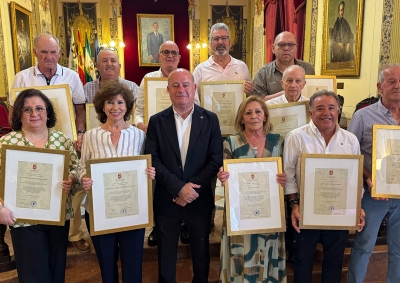 El Ayuntamiento de Antequera rinde homenaje a sus trabajadores jubilados en el último año coincidiendo con la festividad de Santa Rita