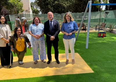 El Ayuntamiento de Antequera culmina la remodelación integral del parque infantil de Los Llanos con una inversión superior a 42.000 euros