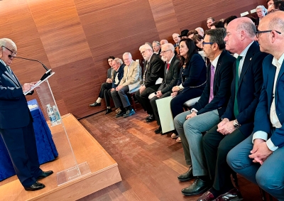 El alcalde Manolo Barón asiste en Málaga a la toma de posesión de Cristóbal Toral como académico correspondiente de la Real Academia de Bellas Artes de San Telmo