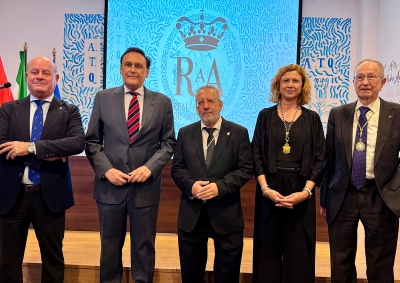 El alcalde Manolo Barón asiste al solemne acto de clausura del curso académico 2024-2025 de la Real Academia de Nobles Artes de Antequera