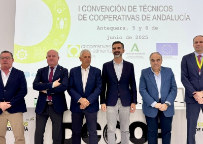 El alcalde Manolo Barón asiste a la inauguración de la I Convención de Técnicos de Cooperativas de Andalucía en la sede de DCOOP