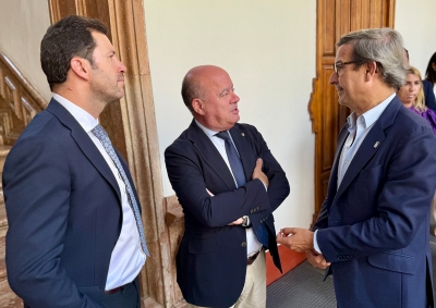 El Ayuntamiento de Antequera acoge un comité ampliado de la Consejería de Industria, Energía y Minas de la Junta de Andalucía